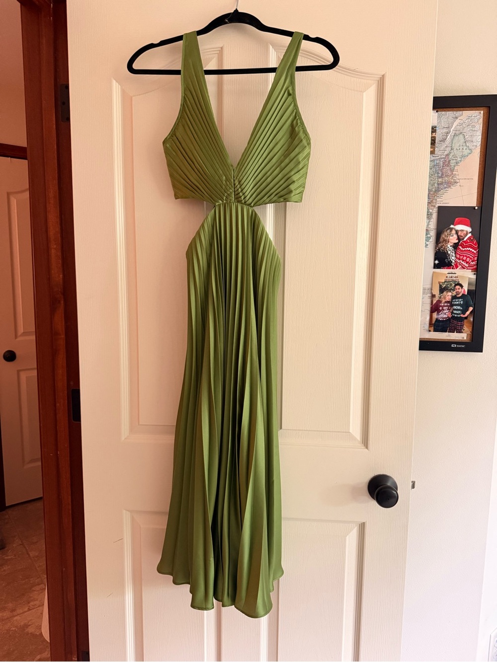 Abercrombie Green Pleated Cutout Maxi Dress